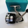 Катушка безынерционная DAIWA Strikeforce 4000 B