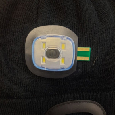 Шапочка зимняя с фонариком Mikado Led Beanie-Black (UM-UC012) (чёрно-белая)