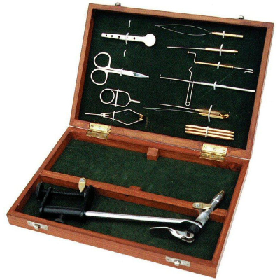 Набор инстр. в дерев. коробке Airflo Fly Tying Vice & Tools in Wooden Case