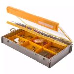 Коробка Plano PLASE401 Edge Hook 3700 MID (35.6cm x 22.9cm x 6.7cm)