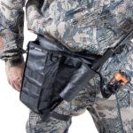 Сумка рыболовная поясная "Yaman" Fishing Pocket Hip, 30х22х6 см, цв. сер.камуфляж + 1 кор. LUNO 18